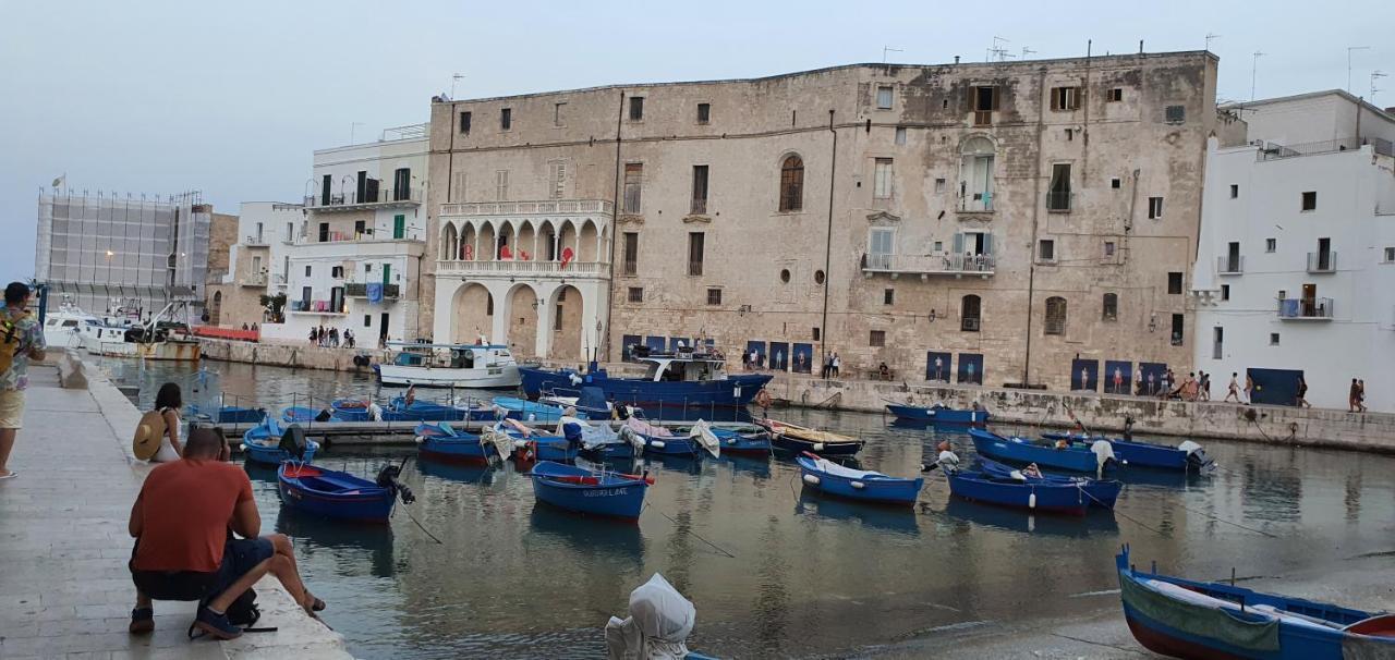 Dimora Nel Cuore Del Centro Storico Di مونوبولي المظهر الخارجي الصورة